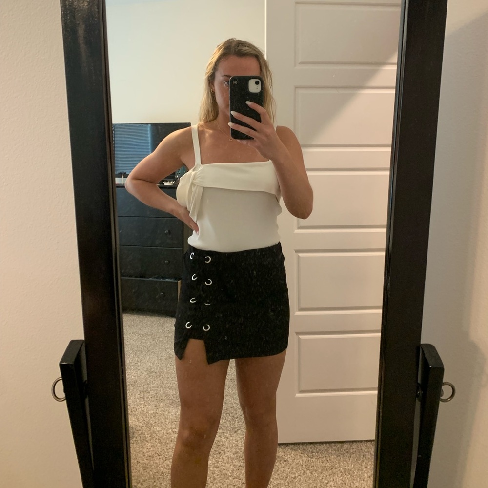 Black mini skirt size Small. Shinestar brand